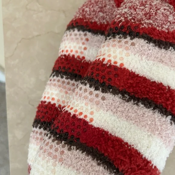 Cuddl Duds Sherpa Lined Lounge Socks NWT - Picture 2 of 2
